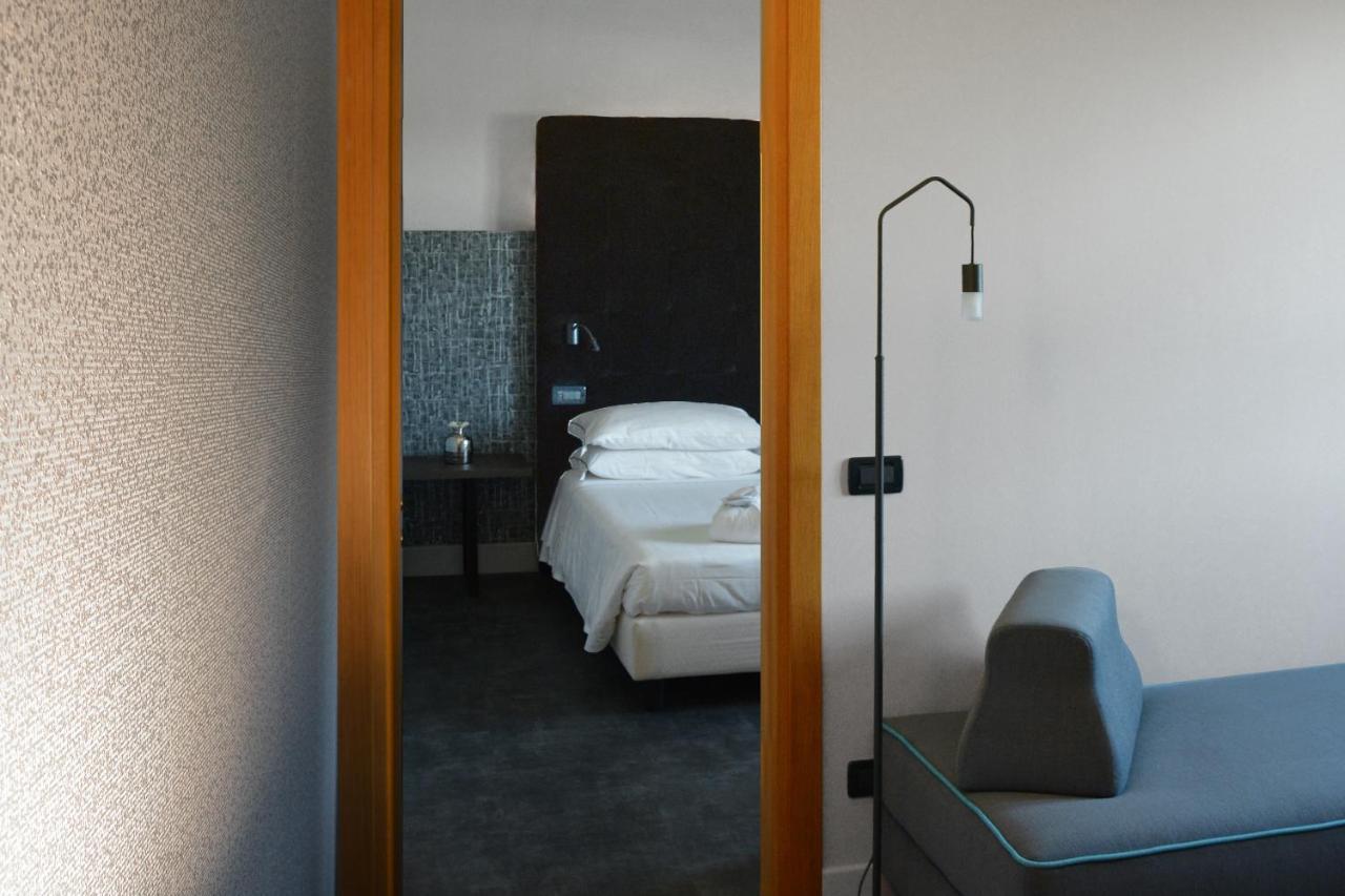 Anusca Palace Hotel カステル・サン・ピエトロ・テルメ エクステリア 写真