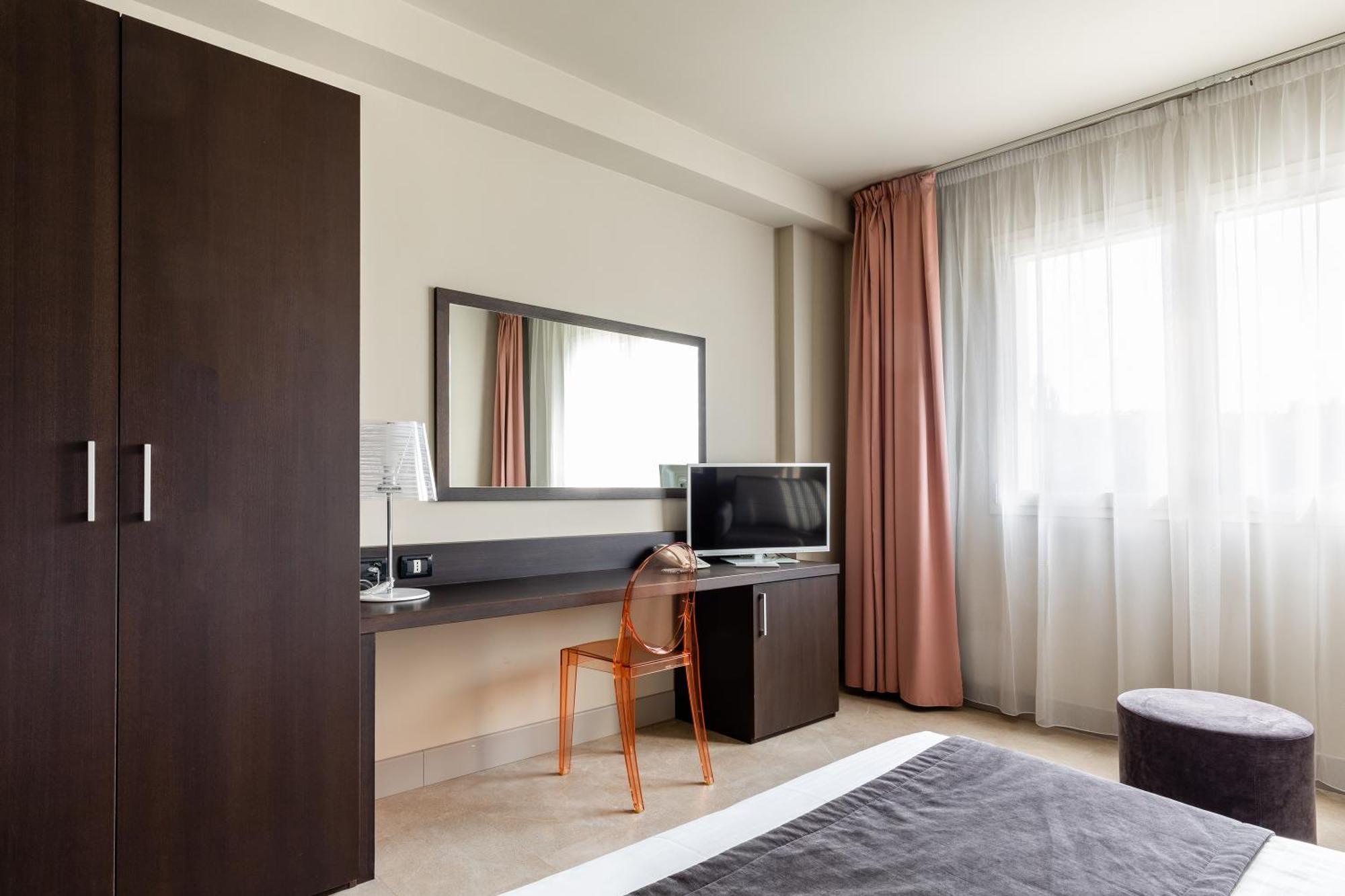 Anusca Palace Hotel カステル・サン・ピエトロ・テルメ エクステリア 写真