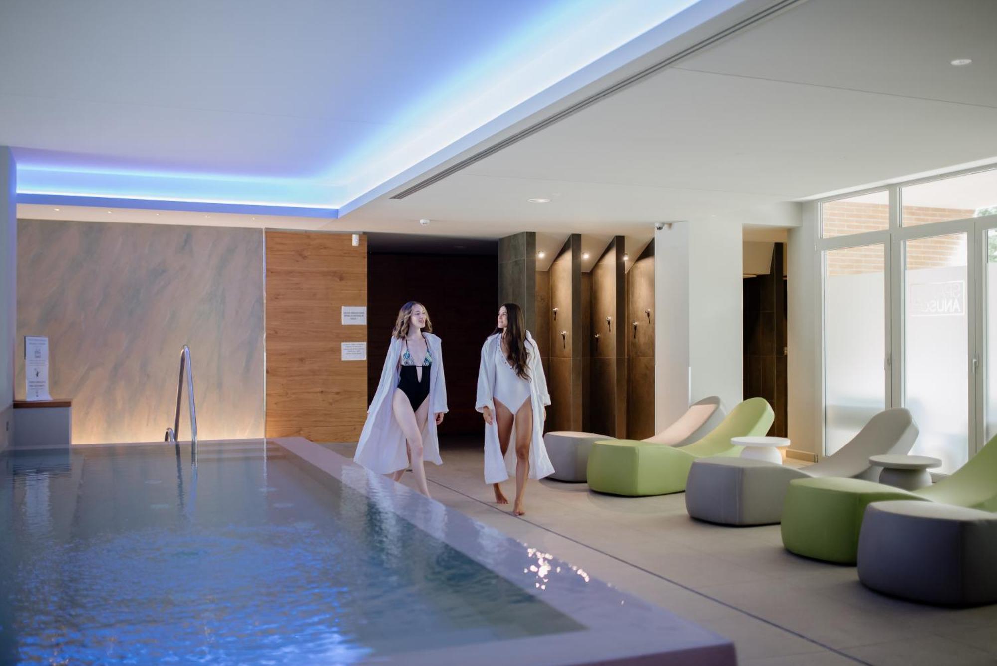 Anusca Palace Hotel カステル・サン・ピエトロ・テルメ エクステリア 写真